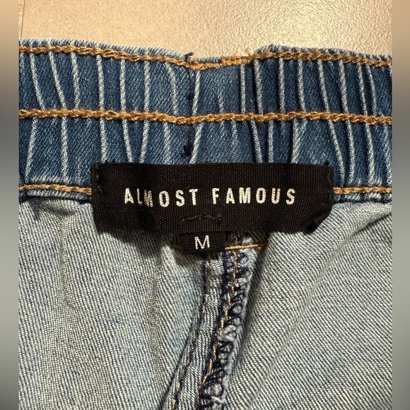 Almost Famous Blue Cargo Jeans - Picture 3 of 5